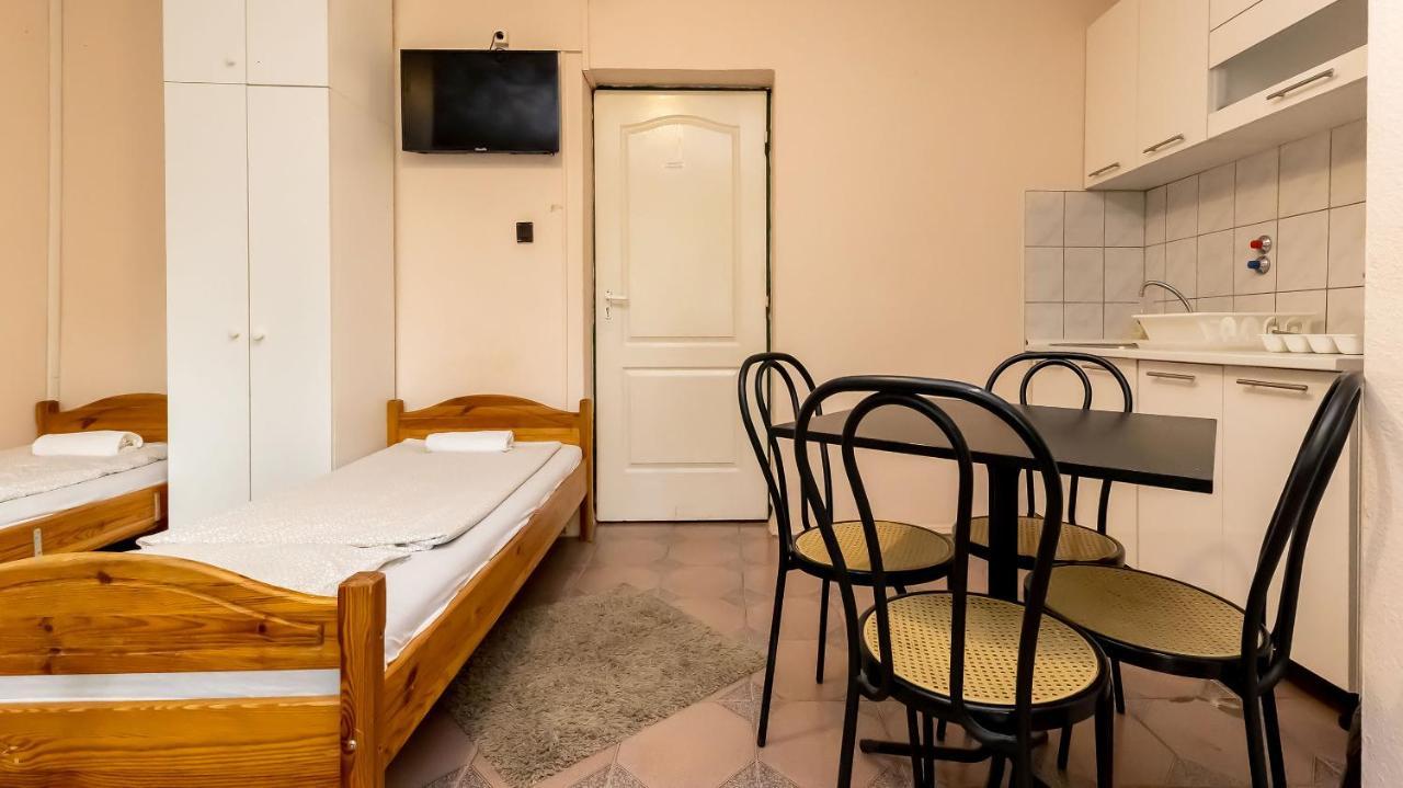 에게르 Csillagtura Panzio B&B 외부 사진