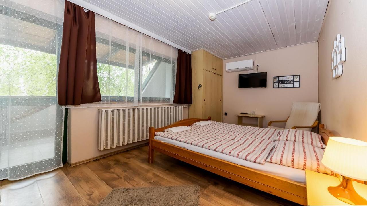 에게르 Csillagtura Panzio B&B 외부 사진