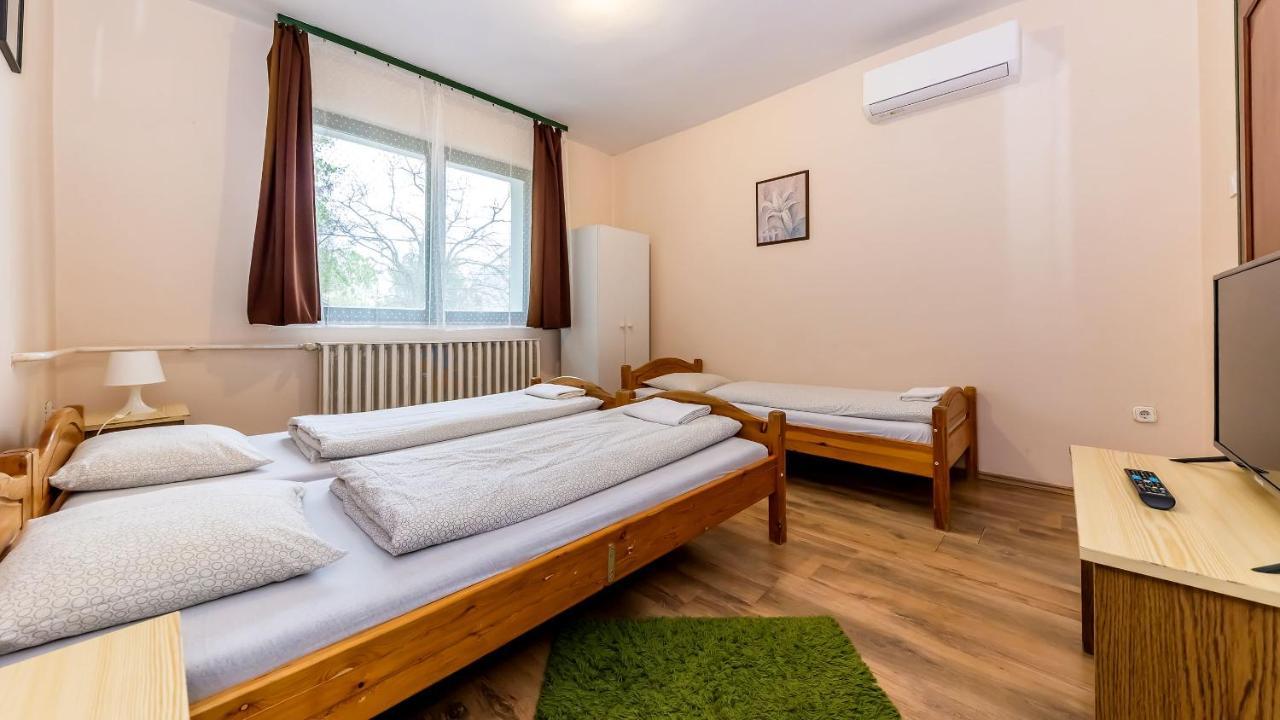 에게르 Csillagtura Panzio B&B 외부 사진
