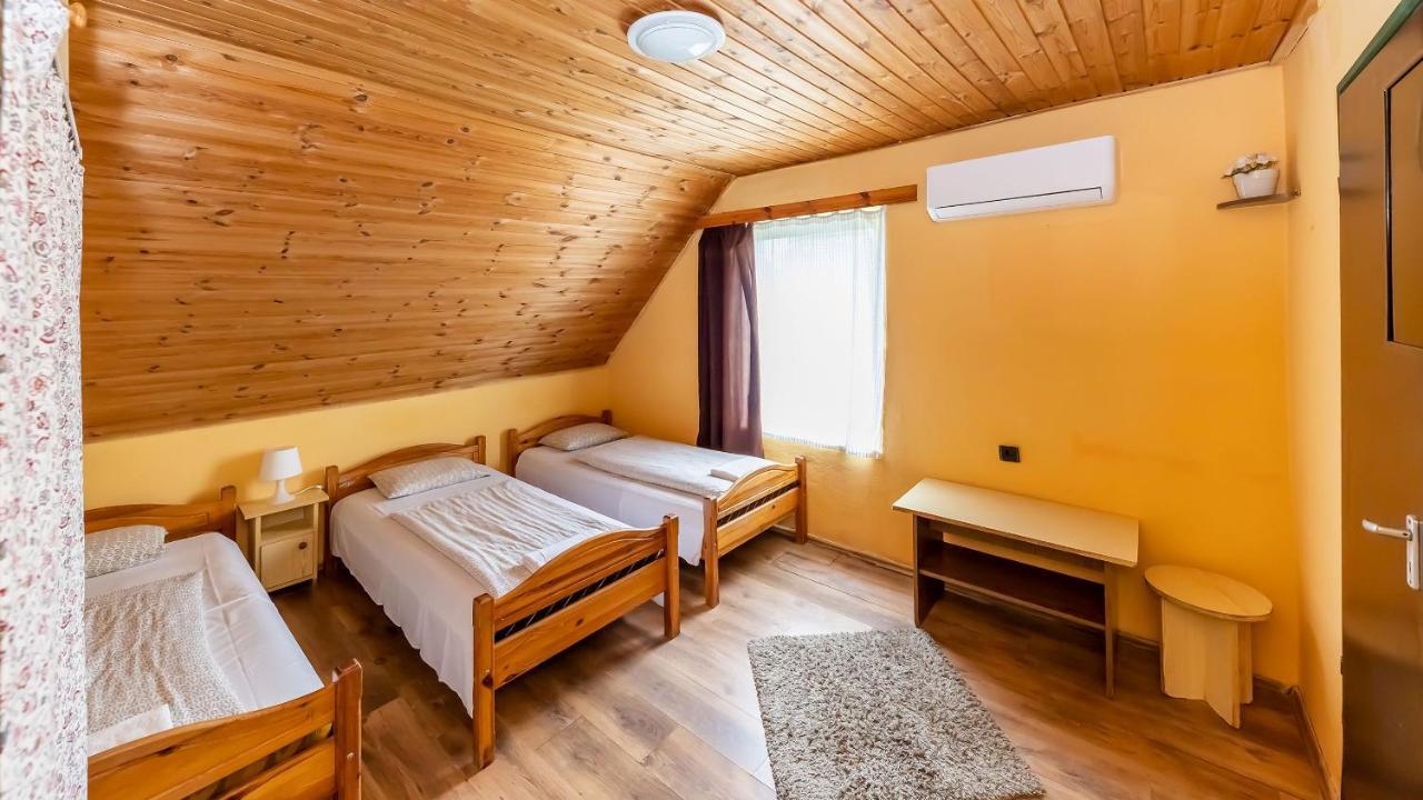 에게르 Csillagtura Panzio B&B 외부 사진