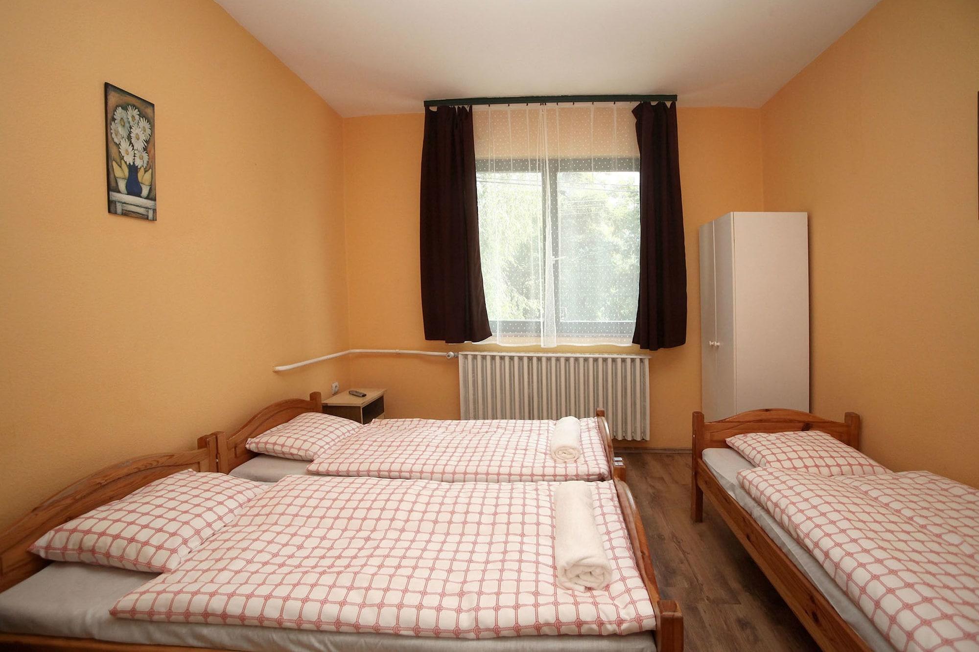 에게르 Csillagtura Panzio B&B 외부 사진