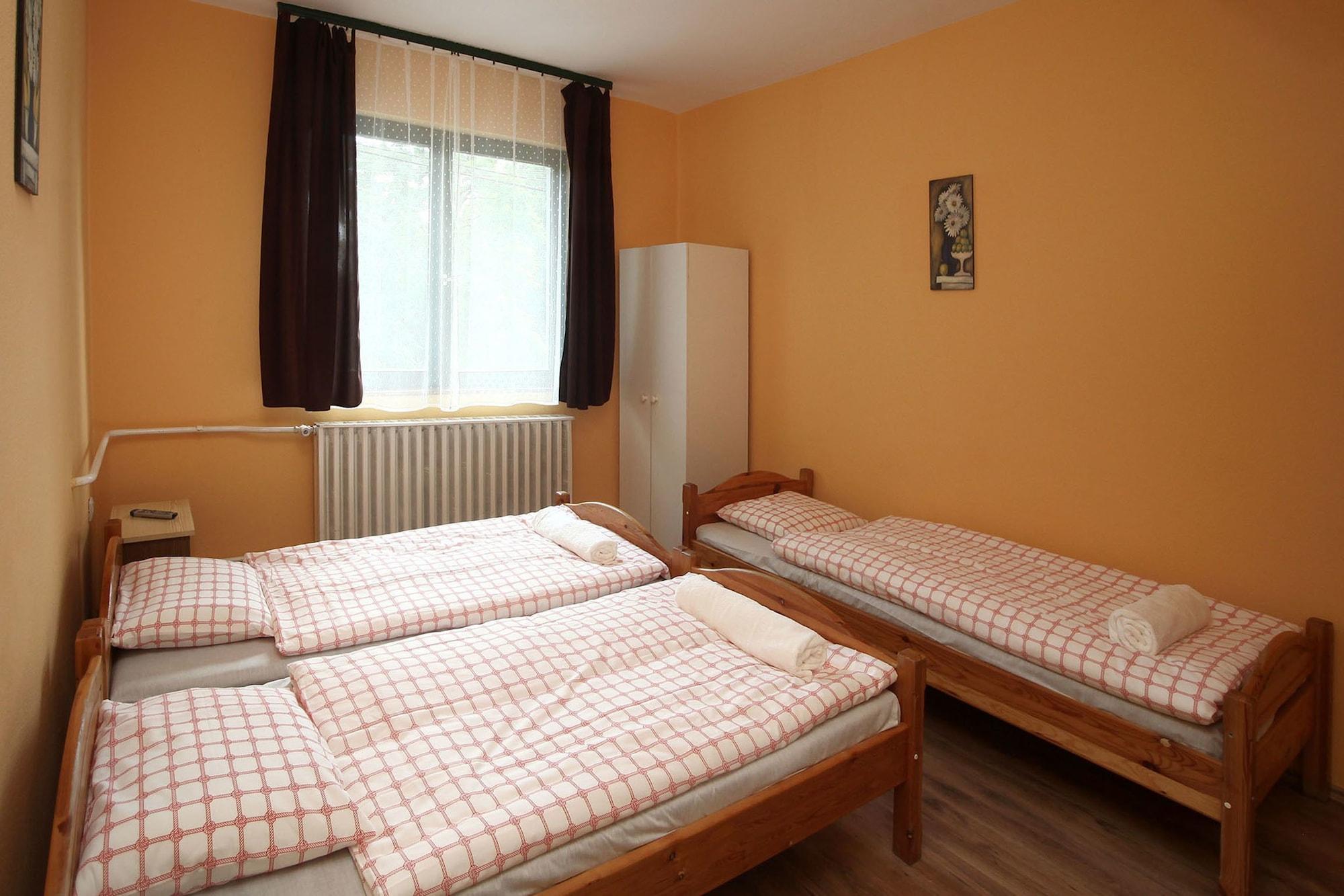 에게르 Csillagtura Panzio B&B 외부 사진